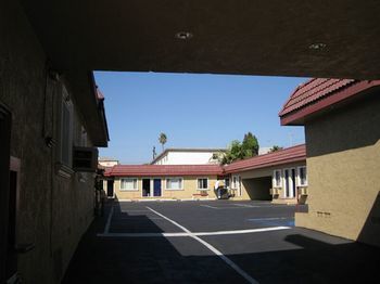 Geneva 2* Inglewood
